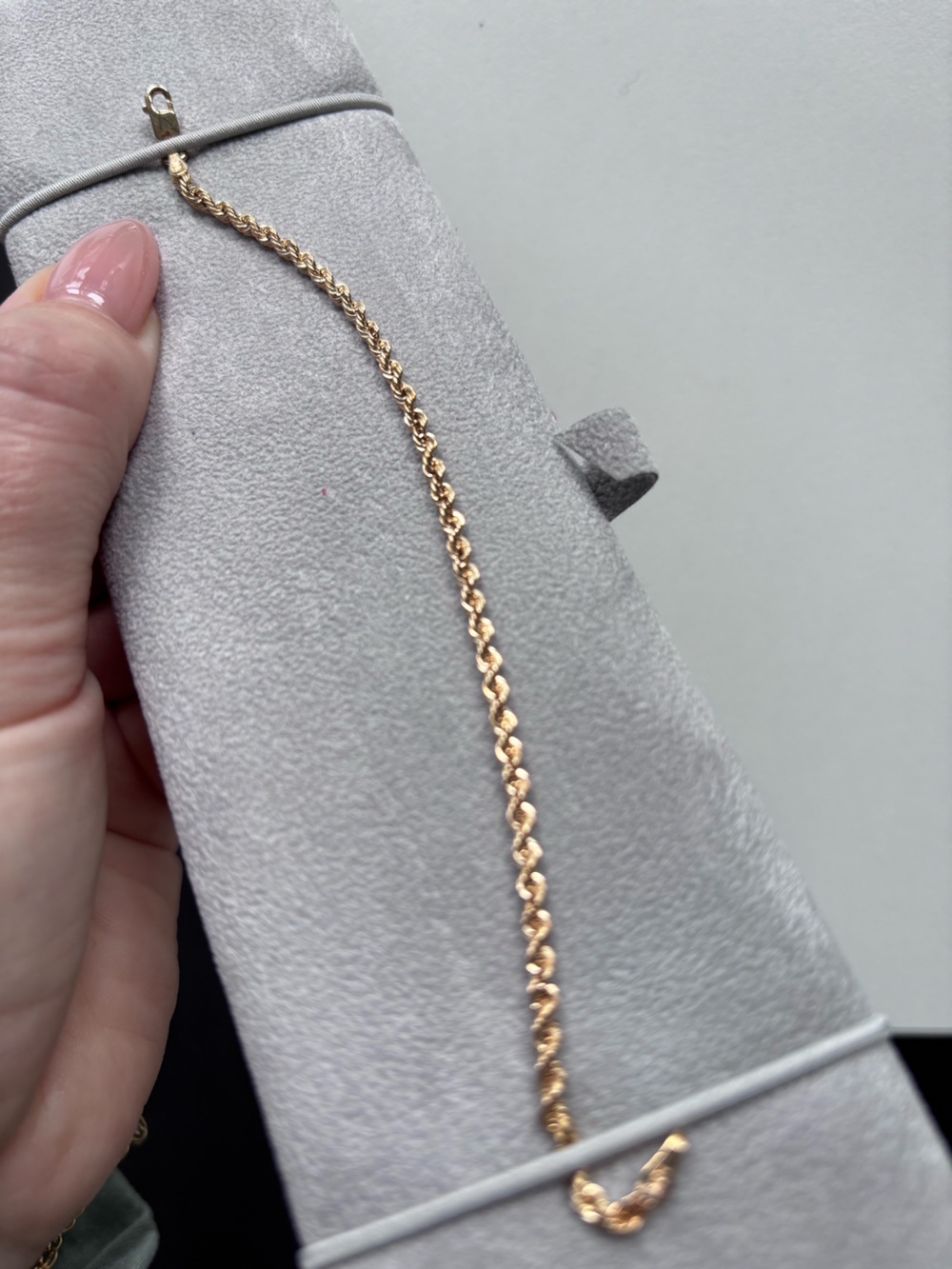 10K Gold Bracelet - Picture 6 of 8
